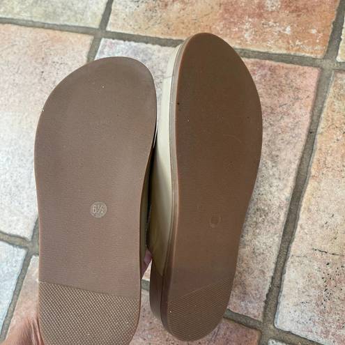 Kelsi Dagger  leather slip on size 6.5