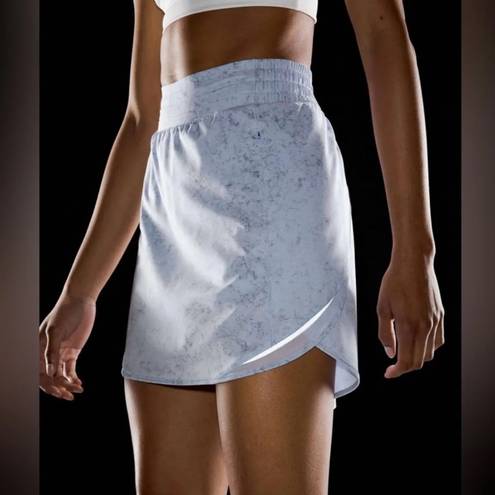 Lululemon  hotty hot high rise skirt