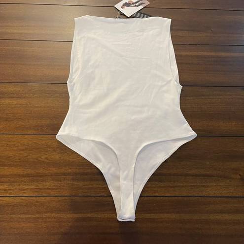 Naked Wardrobe NWT  Sleeveless Bodysuit in White Size XLarge