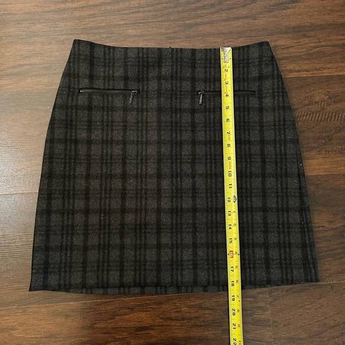 Katherine Barclay  black & gray plaid knit pencil skirt size 6