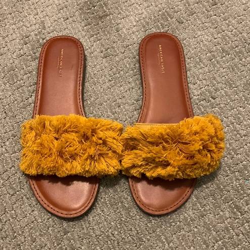 American Eagle  slide on sandals