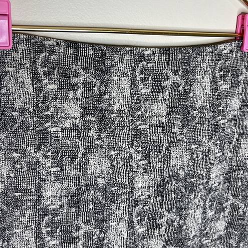 MM.LaFleur  Noho Jacquard Pencil Skirt in Crackle