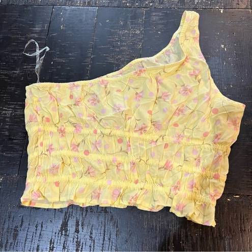 BP . Women’s crop yellow top size‎ large one shoulder floral