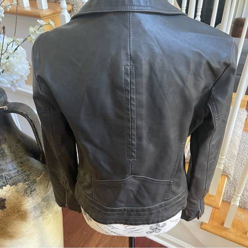 Universal Threads Universal Thread Faux Leather Moto Jacket