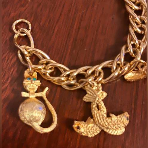 Krass&co Vintage HOB  Cat Mouse Animal Charm Bracelet Gold Tone Jewelry House Borvani