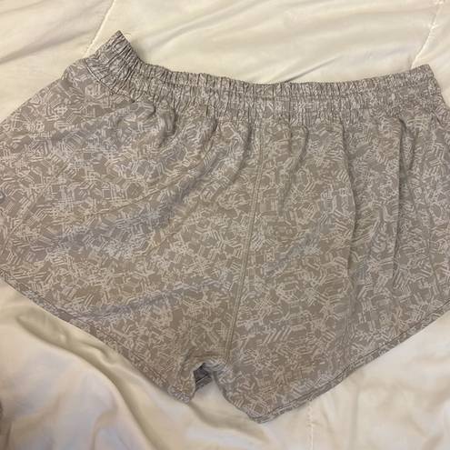 Lululemon Gray size 10  hotty hot shorts