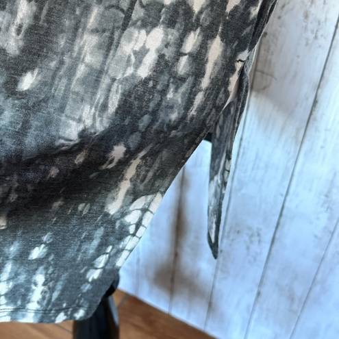 Old Navy Active  Go Dry Medium Grey Tie Dye Workout Shirt