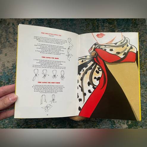 infinity Vintage  Bob Sadler 20 Great Looks Using a Scarf Clip picture book