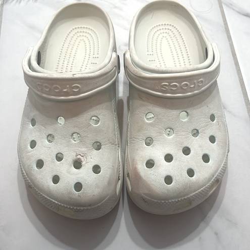 Crocs White  men’s five women’s seven