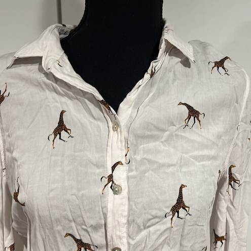 Jane and Delancey Jane and‎ Delancey button down rayon shirt . Giraffes  . Size S