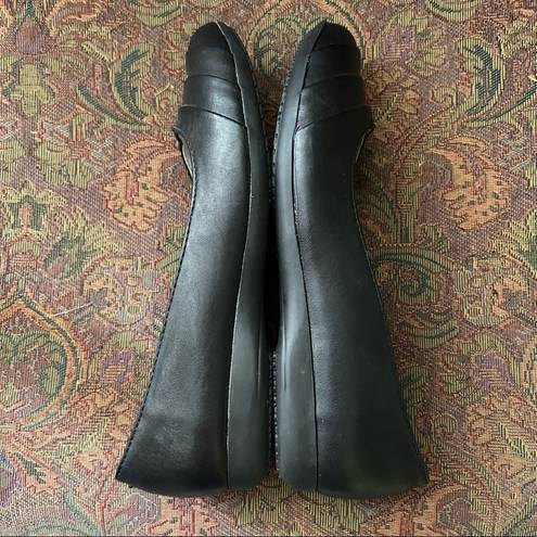 Cliffs  “Clara” Black Flats Faux Leather Size 6.5