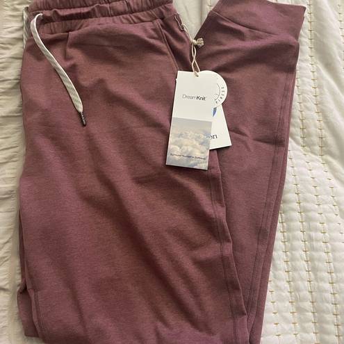 Vuori  Performance Dream Knit Joggers, Size Small, Heather Marsala - NEW WITH TAG