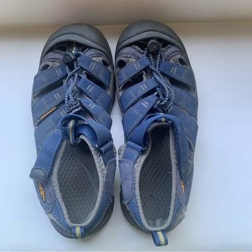 Keen  Blue and Grey Closed Toe Athletic Outdoor Sandals Women’s Size 6