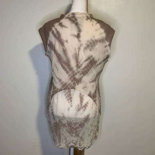 Young Fabulous and Broke Young, Fabulous & Broke beige tie-dye sleeveless button-down top size L