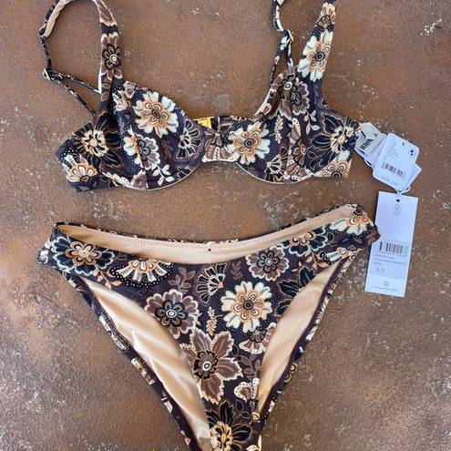 Rhythm Sold out // NWT  Cantabria Floral Underwire
Bikini Top and bottoms