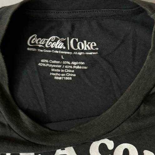 Coca-Cola  Cropped Short Sleeve Crew Neck Graphic Shirt Black Red White
