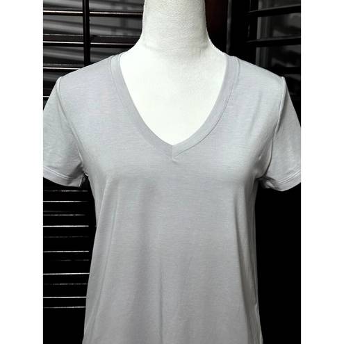 Zella  Women's Light Purple/Gray Short Sleeve V Neck T-Shirt S NWOT