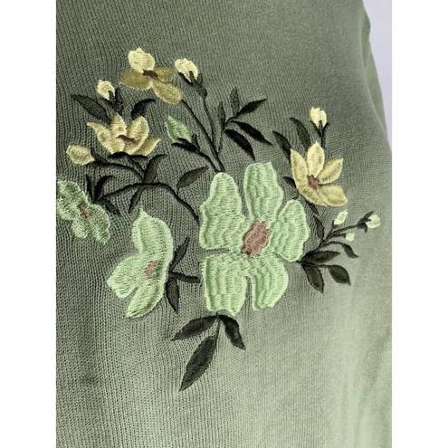 Only NWOT  Necessities Med Green Embroidered Floral Short Sleeve Sweater Womens