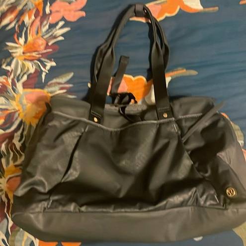 Lululemon  overnight bag