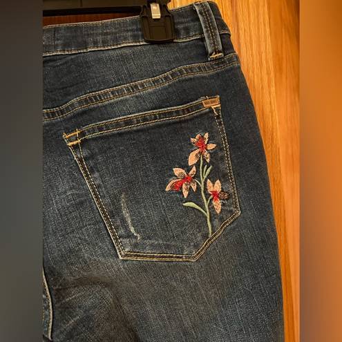 Max jeans  Straight Cropped Embroidered Lightly Distressed Frayed Hem Jeans Sz 4