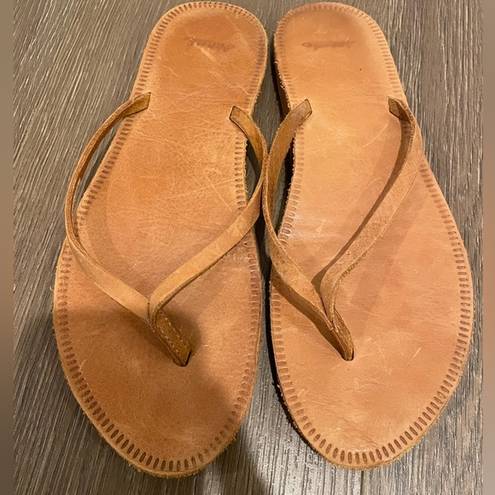 Sanuk  | Leather flip flops