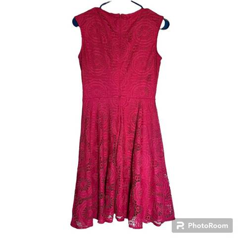 London Times  Women's Size 4 Pink Sleeveless Lace Dress