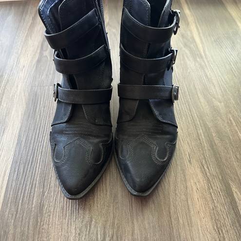 American Eagle Outfitters Booties