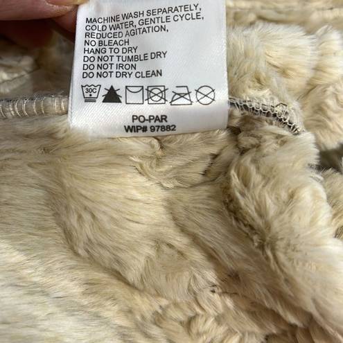 Woolrich  Saddle Brown Leaf Embroidered Faux Sherpa Lined Vest Jacket Sz M