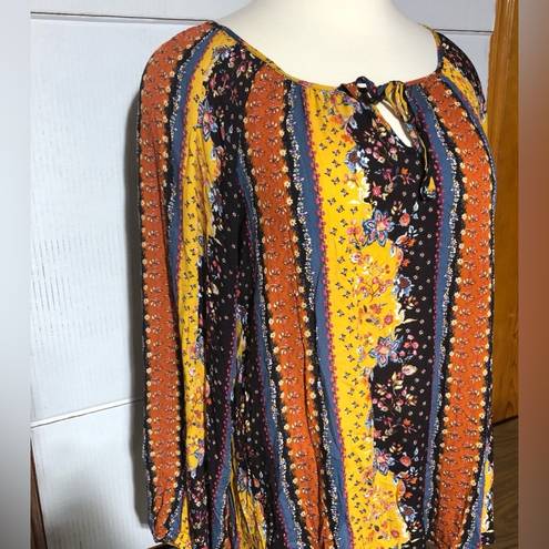 Harper Haptics by Holly  3X colorful flowy peasant blouse.