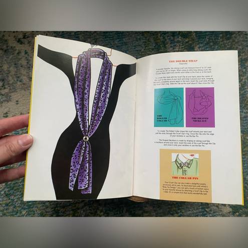 infinity Vintage  Bob Sadler 20 Great Looks Using a Scarf Clip picture book