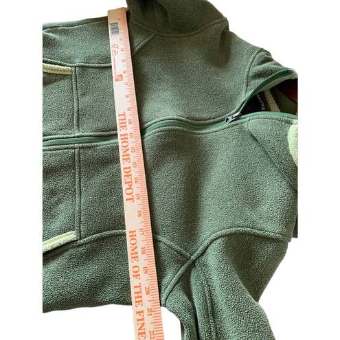 Marmot  women’s hooded fleece size medium green