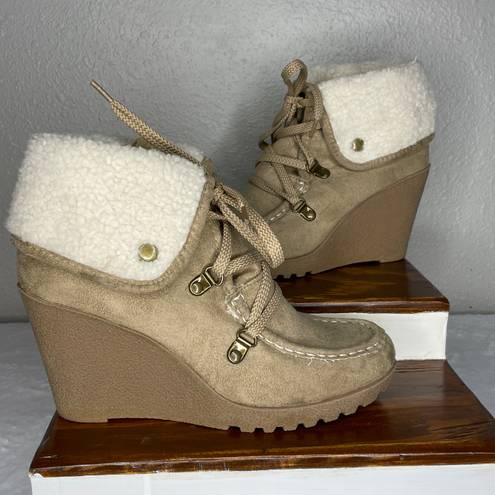 Union Bay Camel Pike Wedge Boot Faux Fur Lining Size 8