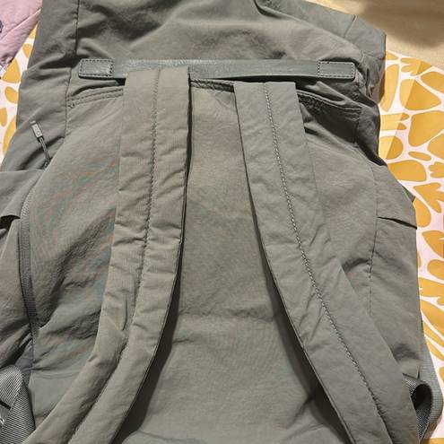 Lululemon  ATHLETICA CROSS PATHS RUCKSACK GREEN 10.5 X 5.5 X 14 SHOULDER BACKPACK