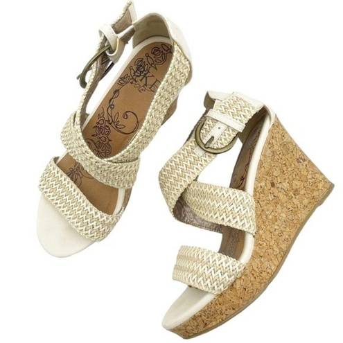 BKE Buckle  Sole Reid Cream & Cork Platform Woven Strap Sandals Women’s Size 8.5