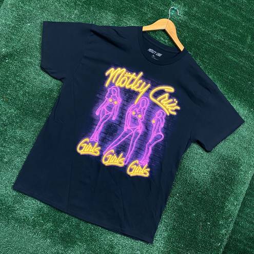 Motley Crue Girls Girls Girls Heavy Metal Band Tee XL