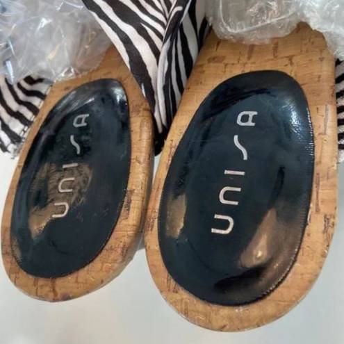 Unisa  Size‎ 8 is very cute 🦓 zebra striped heels. Women's Fashion