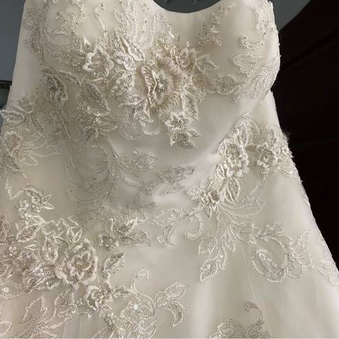 Oleg Cassini  Strapless Tulle Embellished Tea Length Ivory Wedding Gown size 6 8