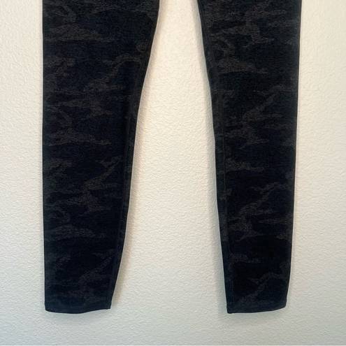 Vuori  Clean Elevation Legging Black Camo medium