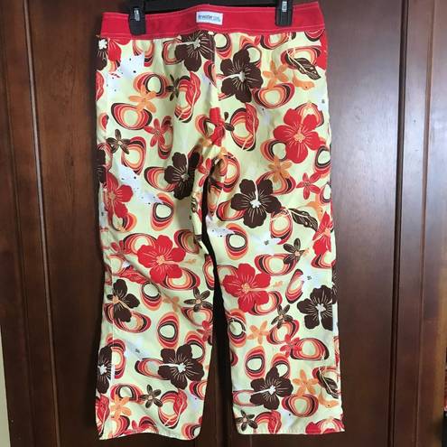 Patagonia  Water Surf Style Capri Pants Yellow Flower Print Size 6