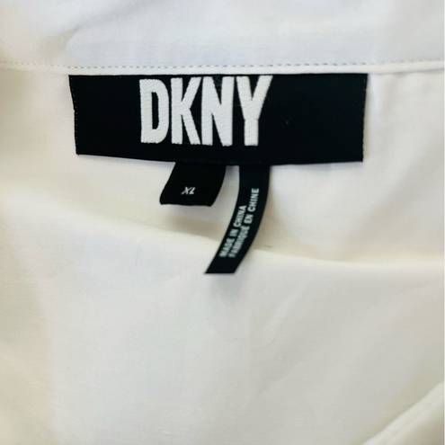 DKNY  Button Down Collared Long Sleeve Tailored Top White Pockets Women’s XL