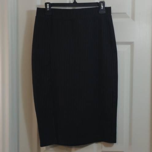 H&M Women's  Black Pinstripe Pencil Skirt Size Medium EUC #6456