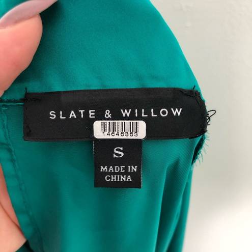 Slate + Willow  Green Satin Crop Top Long Sleeve Open Back Big Bow