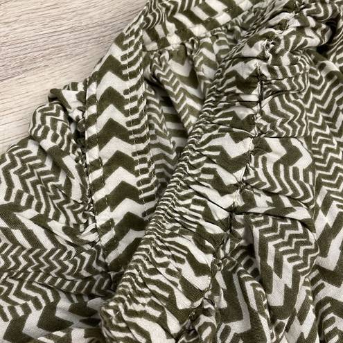 American Eagle Green & White Aztec Stripes Print Circle Mini Skirt Size Medium