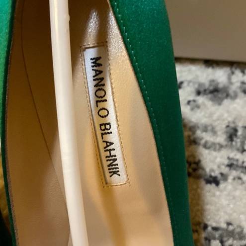 Manolo Blahnik  Hangisi 105 Embellished Satin Pumps size 38.5