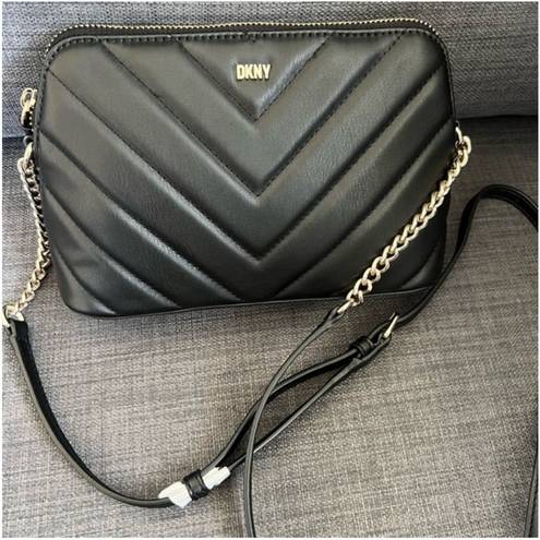 DKNY  VERONICA SMALL CROSSBODY SHOULDER BAG IN BLACK NWT MSRP $148