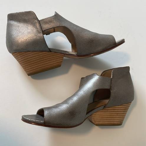 Eileen Fisher  silver/bronze open toe wedge shoes sz 10