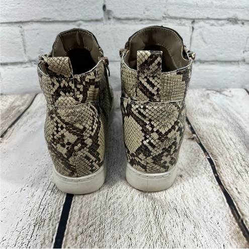 Bamboo Women's "Snakeskin" Platform Sneaker Size 8