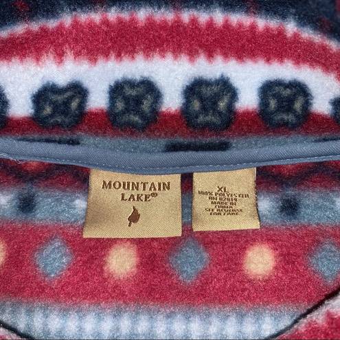 Mountain Lake  vest NWT