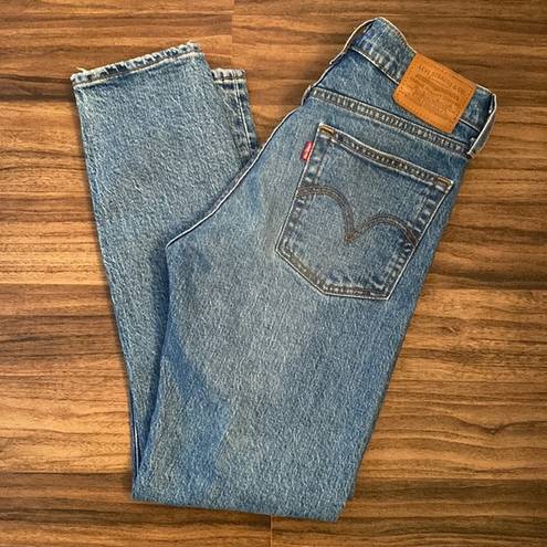 Levi’s Wedgie Ankle Jean