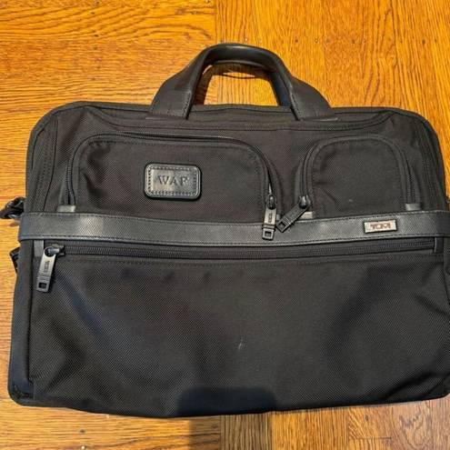 TUMI ALPHA EXPANDABLE LAPTOP BRIEFCASE Black